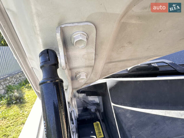 Белый Хендай Санта Фе, объемом двигателя 2.2 л и пробегом 157 тыс. км за 23650 $, фото 71 на Automoto.ua