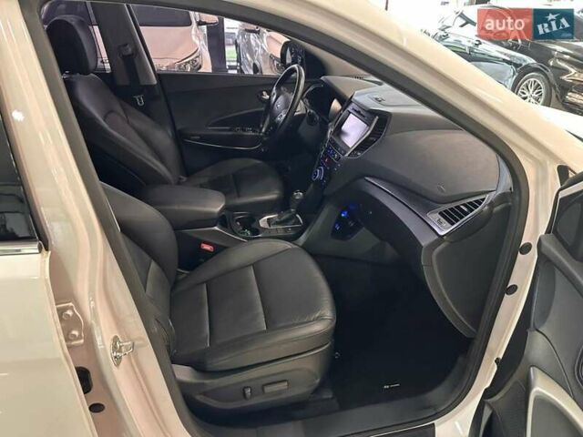 Білий Хендай Санта Фе, об'ємом двигуна 2 л та пробігом 167 тис. км за 19900 $, фото 19 на Automoto.ua