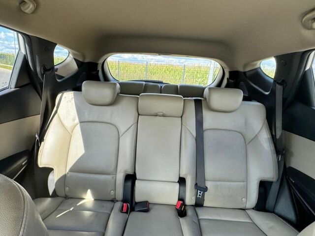 Белый Хендай Санта Фе, объемом двигателя 2 л и пробегом 154 тыс. км за 9500 $, фото 10 на Automoto.ua