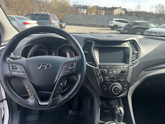 Белый Хендай Санта Фе, объемом двигателя 2 л и пробегом 170 тыс. км за 19000 $, фото 19 на Automoto.ua