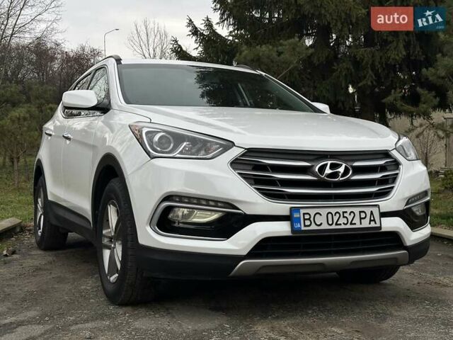 Белый Хендай Санта Фе, объемом двигателя 2.4 л и пробегом 110 тыс. км за 14750 $, фото 4 на Automoto.ua