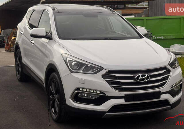 Белый Хендай Санта Фе, объемом двигателя 2.2 л и пробегом 156 тыс. км за 23600 $, фото 93 на Automoto.ua