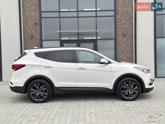 Белый Хендай Санта Фе, объемом двигателя 2.2 л и пробегом 158 тыс. км за 23600 $, фото 7 на Automoto.ua