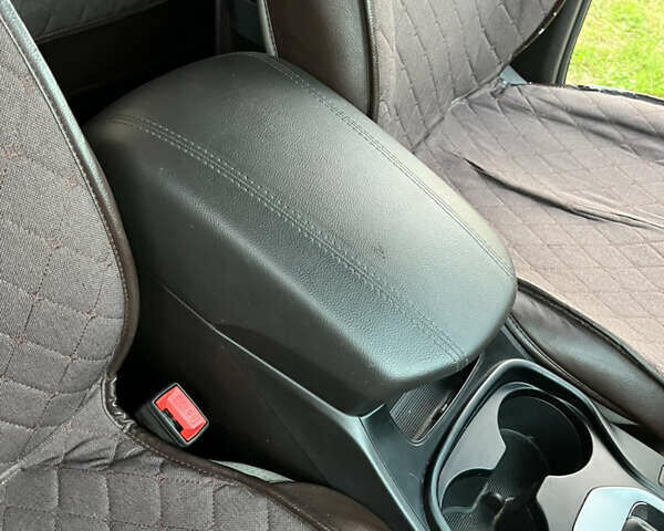 Белый Хендай Санта Фе, объемом двигателя 2.36 л и пробегом 111 тыс. км за 15000 $, фото 20 на Automoto.ua