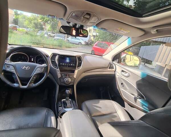 Білий Хендай Санта Фе, об'ємом двигуна 2.2 л та пробігом 150 тис. км за 21300 $, фото 21 на Automoto.ua