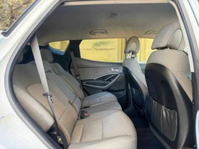 Белый Хендай Санта Фе, объемом двигателя 2.4 л и пробегом 109 тыс. км за 9300 $, фото 12 на Automoto.ua