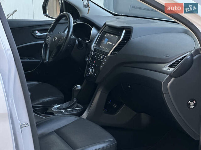 Белый Хендай Санта Фе, объемом двигателя 2.2 л и пробегом 158 тыс. км за 23600 $, фото 52 на Automoto.ua