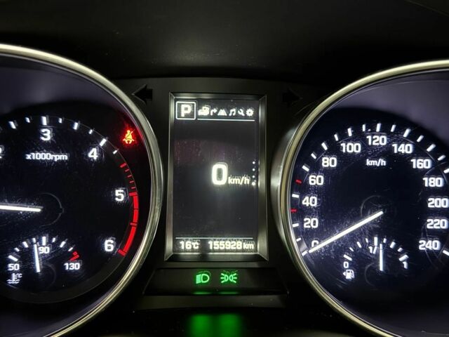 Белый Хендай Санта Фе, объемом двигателя 2 л и пробегом 154 тыс. км за 9500 $, фото 13 на Automoto.ua