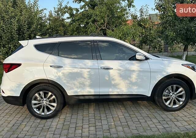 Белый Хендай Санта Фе, объемом двигателя 2 л и пробегом 80 тыс. км за 20700 $, фото 1 на Automoto.ua