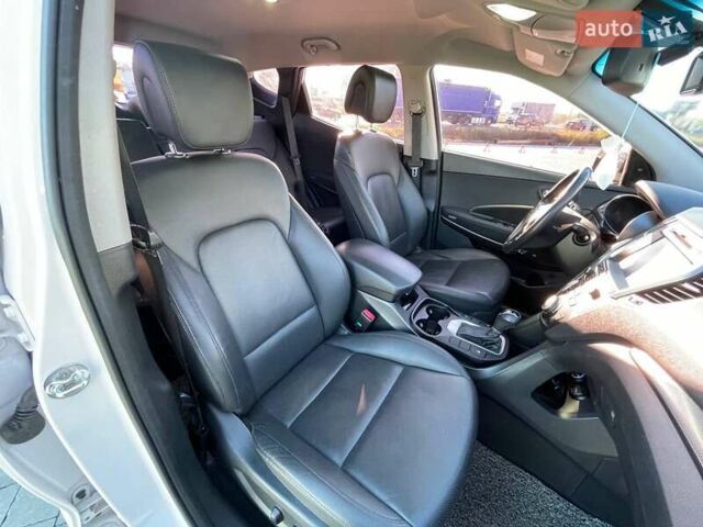 Белый Хендай Санта Фе, объемом двигателя 2 л и пробегом 137 тыс. км за 23500 $, фото 16 на Automoto.ua