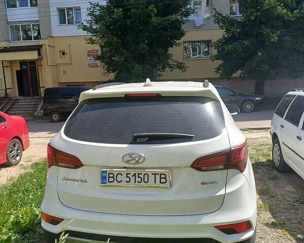 Белый Хендай Санта Фе, объемом двигателя 2 л и пробегом 213 тыс. км за 19000 $, фото 1 на Automoto.ua