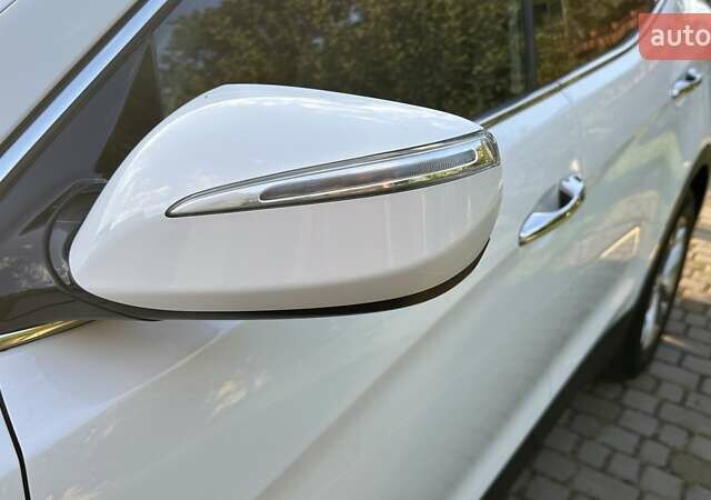 Белый Хендай Санта Фе, объемом двигателя 2 л и пробегом 80 тыс. км за 20700 $, фото 11 на Automoto.ua