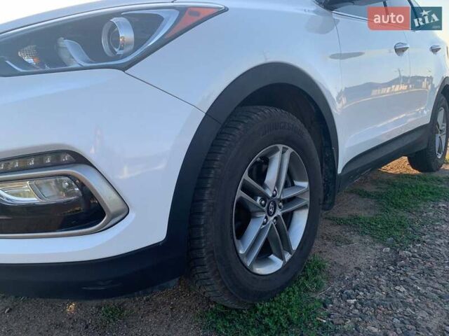 Белый Хендай Санта Фе, объемом двигателя 2.4 л и пробегом 78 тыс. км за 17500 $, фото 20 на Automoto.ua