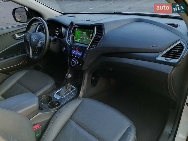 Білий Хендай Санта Фе, об'ємом двигуна 2 л та пробігом 189 тис. км за 18888 $, фото 15 на Automoto.ua