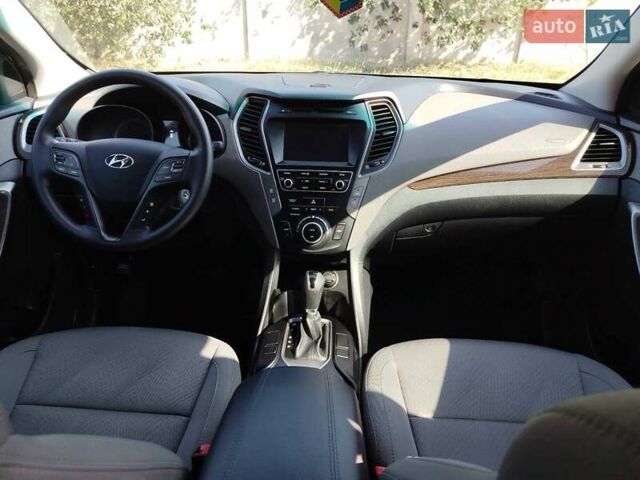 Белый Хендай Санта Фе, объемом двигателя 2.4 л и пробегом 94 тыс. км за 16500 $, фото 8 на Automoto.ua