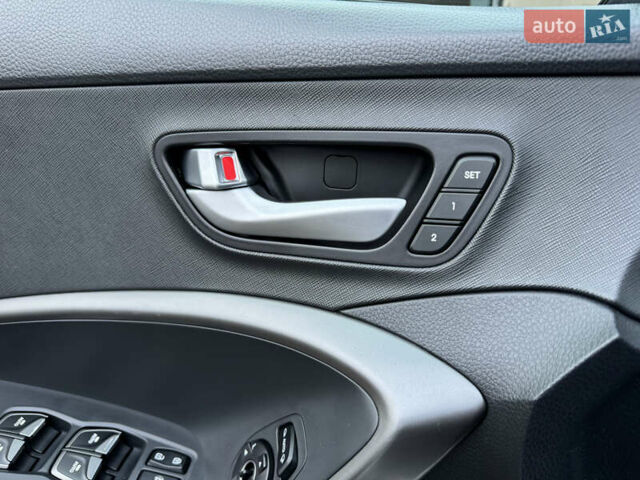 Белый Хендай Санта Фе, объемом двигателя 2.2 л и пробегом 168 тыс. км за 23300 $, фото 39 на Automoto.ua