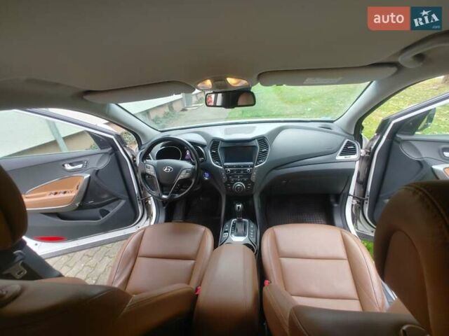 Белый Хендай Санта Фе, объемом двигателя 2.2 л и пробегом 189 тыс. км за 16946 $, фото 21 на Automoto.ua