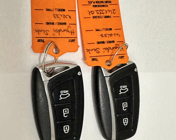 Білий Хендай Санта Фе, об'ємом двигуна 2.2 л та пробігом 155 тис. км за 23600 $, фото 56 на Automoto.ua