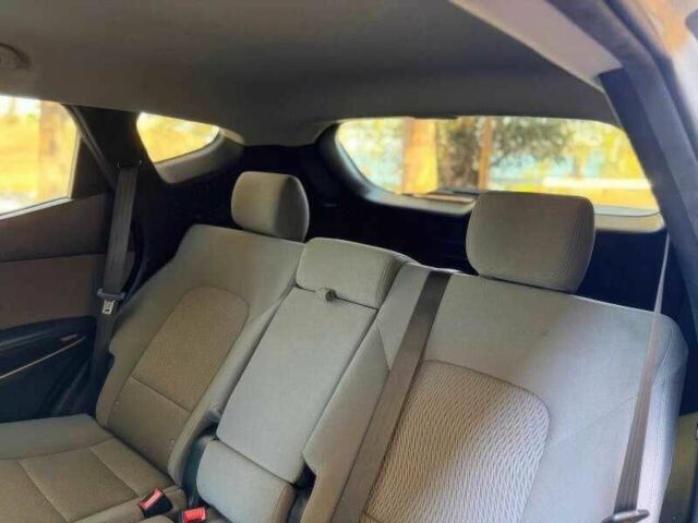 Белый Хендай Санта Фе, объемом двигателя 2.4 л и пробегом 109 тыс. км за 9300 $, фото 10 на Automoto.ua