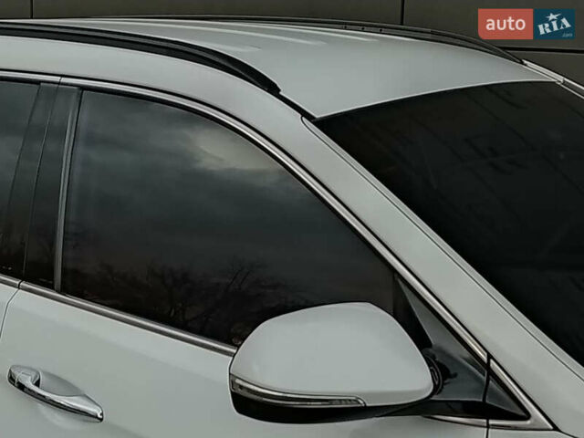 Білий Хендай Санта Фе, об'ємом двигуна 2 л та пробігом 189 тис. км за 18888 $, фото 19 на Automoto.ua