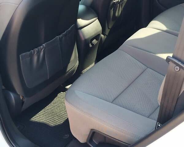 Белый Хендай Санта Фе, объемом двигателя 2.4 л и пробегом 94 тыс. км за 16500 $, фото 20 на Automoto.ua