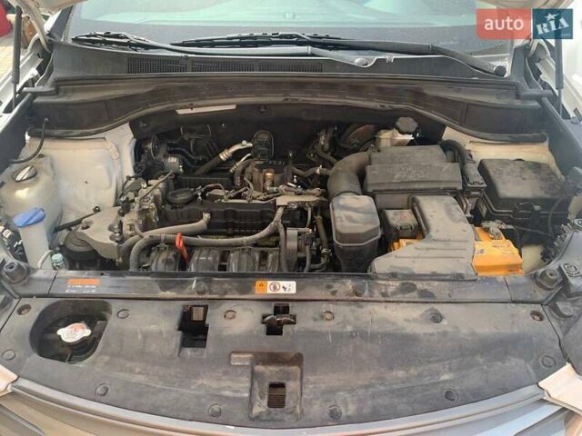 Белый Хендай Санта Фе, объемом двигателя 2.4 л и пробегом 78 тыс. км за 17500 $, фото 25 на Automoto.ua