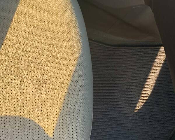 Белый Хендай Санта Фе, объемом двигателя 2.4 л и пробегом 78 тыс. км за 17500 $, фото 17 на Automoto.ua