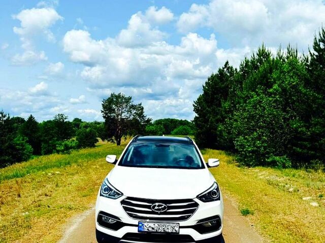 Белый Хендай Санта Фе, объемом двигателя 2 л и пробегом 165 тыс. км за 20000 $, фото 7 на Automoto.ua