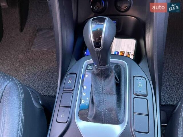 Белый Хендай Санта Фе, объемом двигателя 2 л и пробегом 137 тыс. км за 23500 $, фото 25 на Automoto.ua