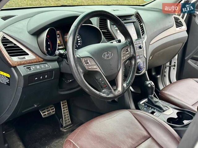 Белый Хендай Санта Фе, объемом двигателя 2.2 л и пробегом 211 тыс. км за 21990 $, фото 18 на Automoto.ua