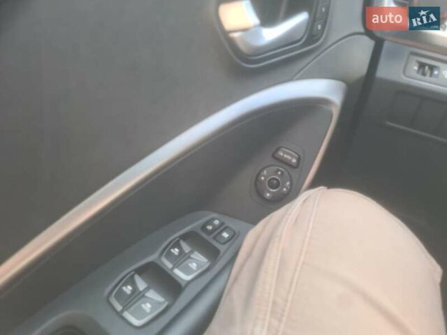 Білий Хендай Санта Фе, об'ємом двигуна 2.2 л та пробігом 150 тис. км за 21300 $, фото 7 на Automoto.ua