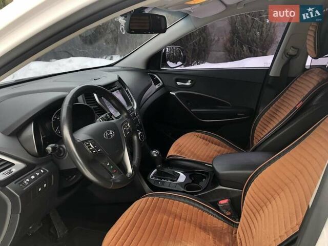 Белый Хендай Санта Фе, объемом двигателя 2 л и пробегом 200 тыс. км за 19800 $, фото 3 на Automoto.ua