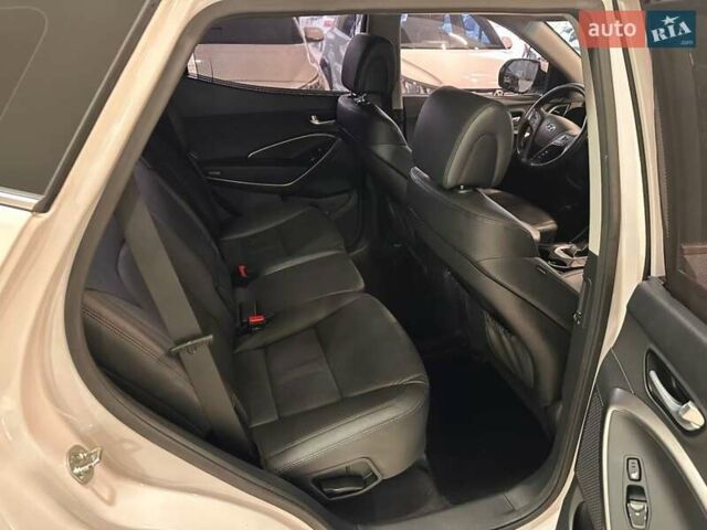 Білий Хендай Санта Фе, об'ємом двигуна 2 л та пробігом 167 тис. км за 19900 $, фото 20 на Automoto.ua