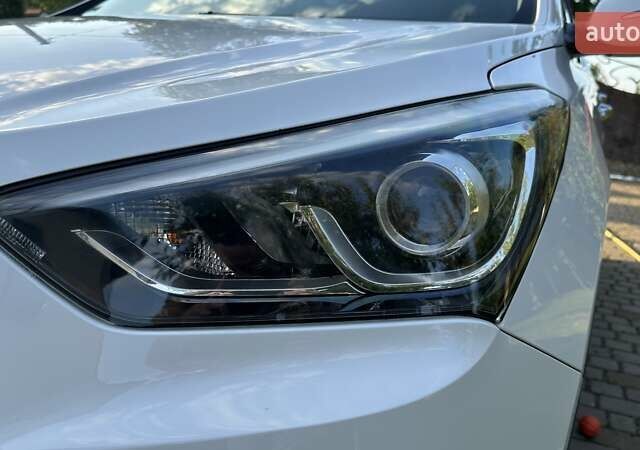 Белый Хендай Санта Фе, объемом двигателя 2 л и пробегом 80 тыс. км за 20700 $, фото 16 на Automoto.ua