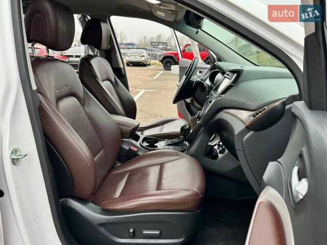 Белый Хендай Санта Фе, объемом двигателя 2.2 л и пробегом 211 тыс. км за 21990 $, фото 25 на Automoto.ua