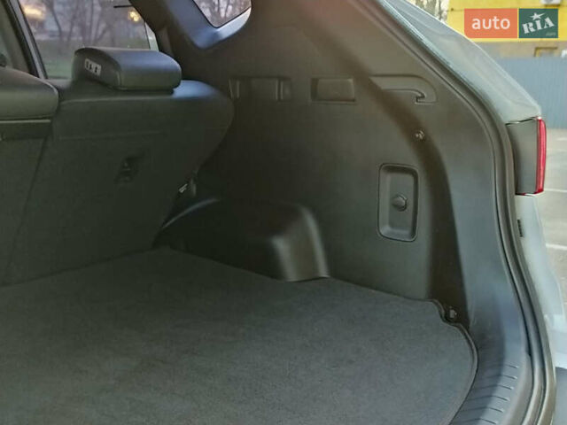 Білий Хендай Санта Фе, об'ємом двигуна 2 л та пробігом 189 тис. км за 18888 $, фото 23 на Automoto.ua