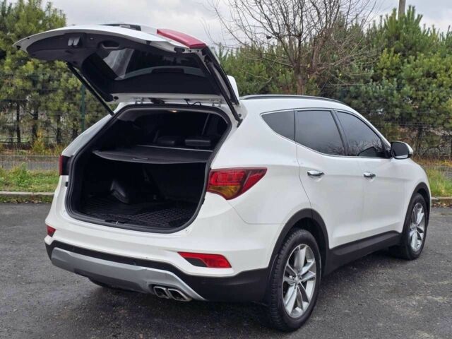 Белый Хендай Санта Фе, объемом двигателя 2.2 л и пробегом 113 тыс. км за 20699 $, фото 7 на Automoto.ua