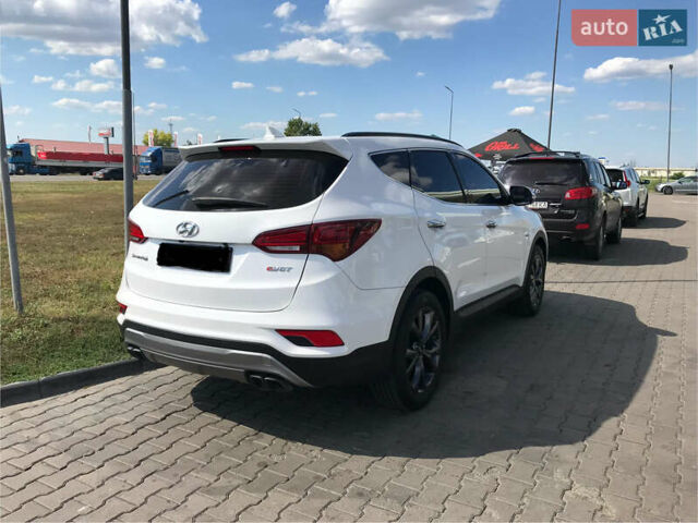 Белый Хендай Санта Фе, объемом двигателя 2 л и пробегом 211 тыс. км за 23850 $, фото 2 на Automoto.ua