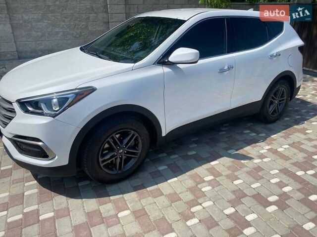 Білий Хендай Санта Фе, об'ємом двигуна 2.4 л та пробігом 164 тис. км за 12200 $, фото 3 на Automoto.ua