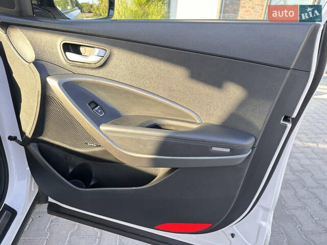 Білий Хендай Санта Фе, об'ємом двигуна 2.2 л та пробігом 155 тис. км за 23600 $, фото 39 на Automoto.ua