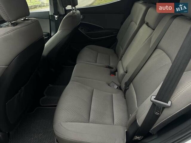 Белый Хендай Санта Фе, объемом двигателя 2.4 л и пробегом 110 тыс. км за 14750 $, фото 42 на Automoto.ua