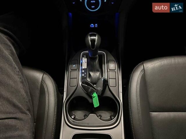 Білий Хендай Санта Фе, об'ємом двигуна 2 л та пробігом 167 тис. км за 19900 $, фото 16 на Automoto.ua