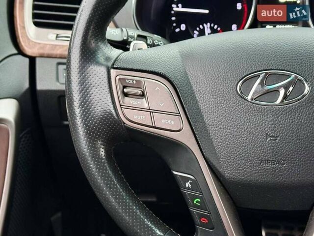 Белый Хендай Санта Фе, объемом двигателя 2.2 л и пробегом 211 тыс. км за 21990 $, фото 36 на Automoto.ua