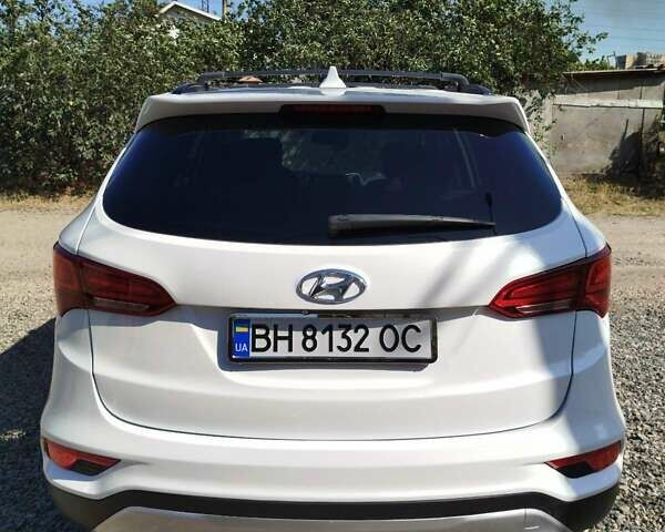 Белый Хендай Санта Фе, объемом двигателя 2.4 л и пробегом 94 тыс. км за 16500 $, фото 1 на Automoto.ua