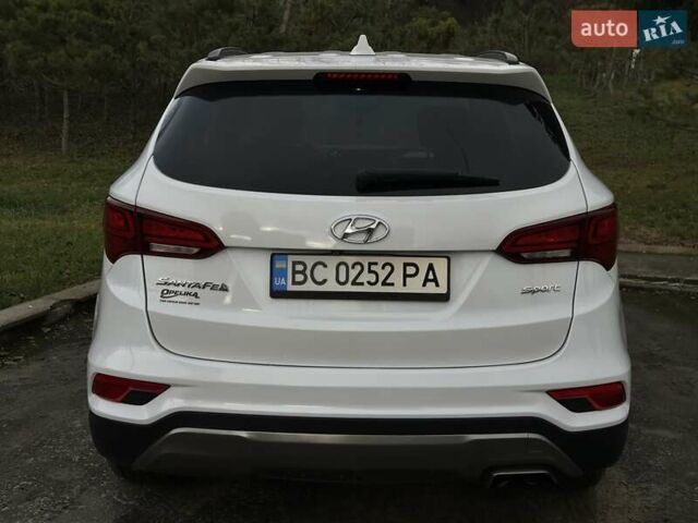Белый Хендай Санта Фе, объемом двигателя 2.4 л и пробегом 110 тыс. км за 14750 $, фото 11 на Automoto.ua