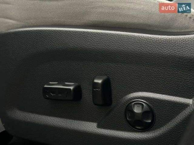 Белый Хендай Санта Фе, объемом двигателя 2.4 л и пробегом 110 тыс. км за 14750 $, фото 39 на Automoto.ua