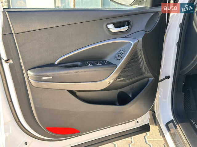 Белый Хендай Санта Фе, объемом двигателя 2.2 л и пробегом 158 тыс. км за 23600 $, фото 38 на Automoto.ua