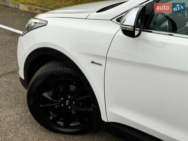 Белый Хендай Санта Фе, объемом двигателя 2.2 л и пробегом 211 тыс. км за 21990 $, фото 10 на Automoto.ua