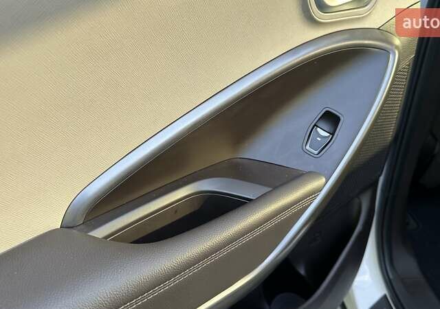 Белый Хендай Санта Фе, объемом двигателя 2 л и пробегом 80 тыс. км за 20700 $, фото 35 на Automoto.ua