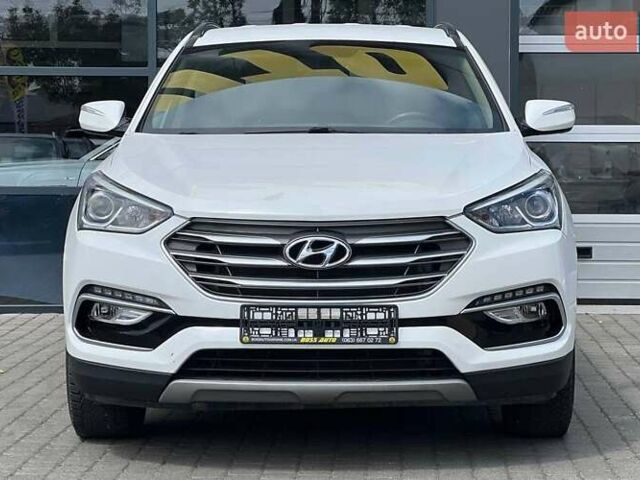 Белый Хендай Санта Фе, объемом двигателя 2.36 л и пробегом 165 тыс. км за 15500 $, фото 1 на Automoto.ua